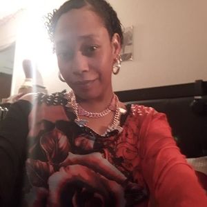 Meet your Posher, Yvette